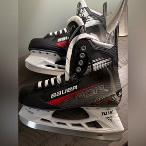 Hockey Skates Bauer X3 Vapor size 9EE